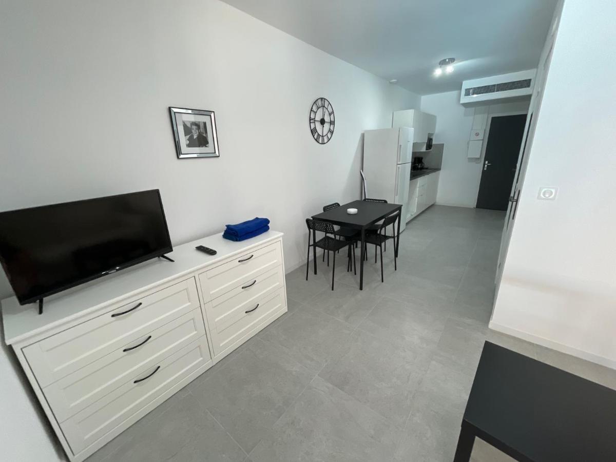 Appartement 30 M2, Piscine Et Parking Prive Mouans-Sartoux Eksteriør billede
