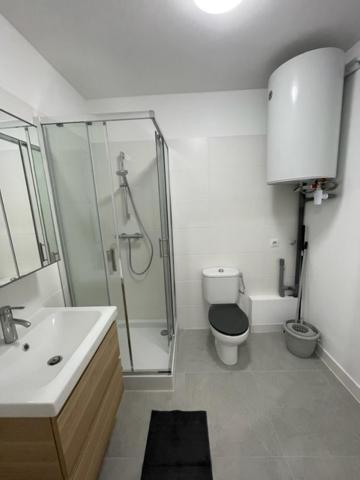 Appartement 30 M2, Piscine Et Parking Prive Mouans-Sartoux Eksteriør billede